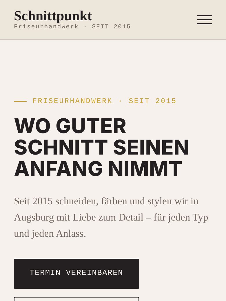 Startseite der Beispiel-Website eines Friseursalons auf dem Handy
